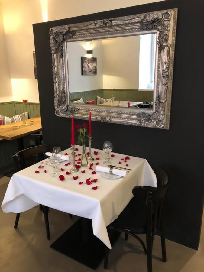 Gollheim Hotel Restaurant Goldenes Ross מראה חיצוני תמונה