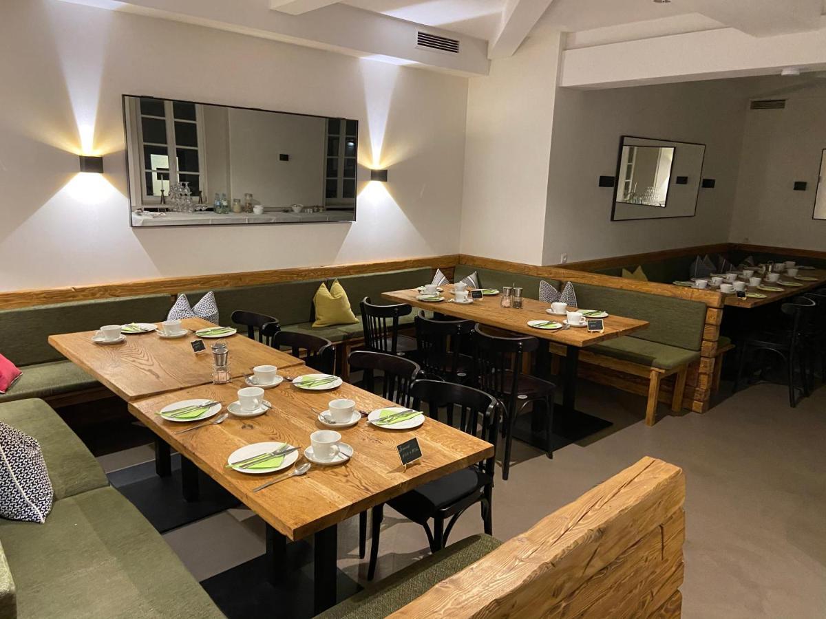 Gollheim Hotel Restaurant Goldenes Ross מראה חיצוני תמונה