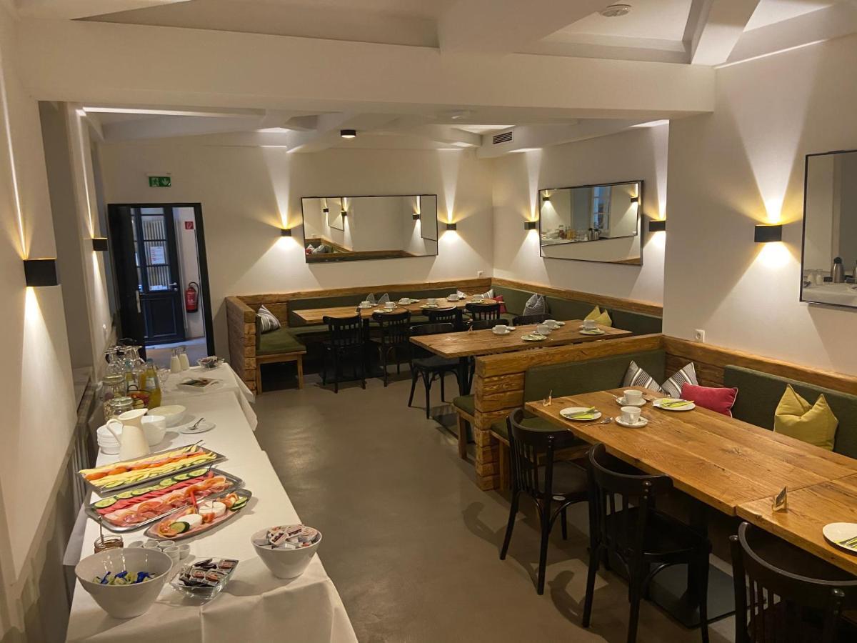 Gollheim Hotel Restaurant Goldenes Ross מראה חיצוני תמונה