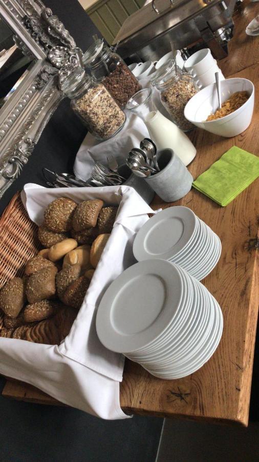 Gollheim Hotel Restaurant Goldenes Ross מראה חיצוני תמונה