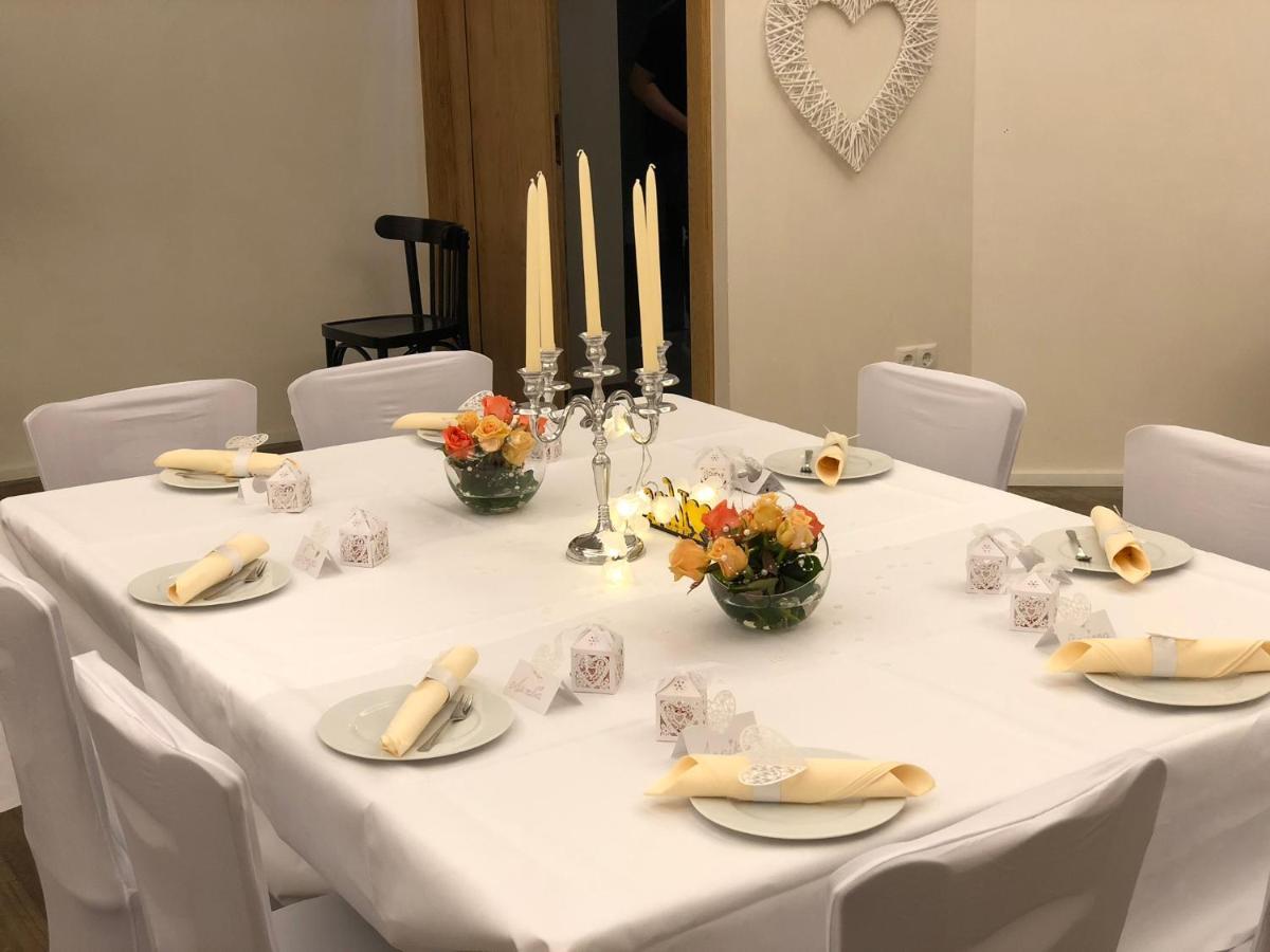Gollheim Hotel Restaurant Goldenes Ross מראה חיצוני תמונה