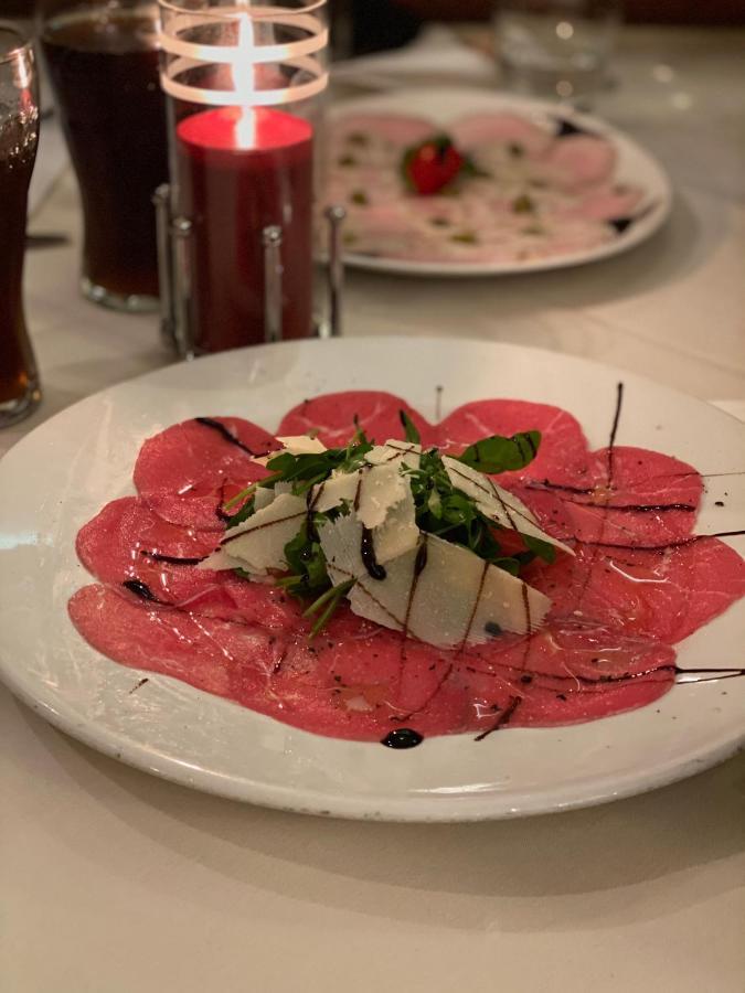 Gollheim Hotel Restaurant Goldenes Ross מראה חיצוני תמונה